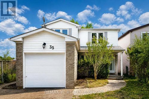35 Kitsilano Crescent, Richmond Hill (North Richvale), ON, L4C5A4 | Card Image
