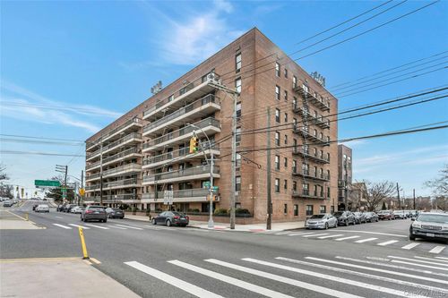 3m-2121 Shore Pkwy, Brooklyn, NY, 11214-7231 | Card Image