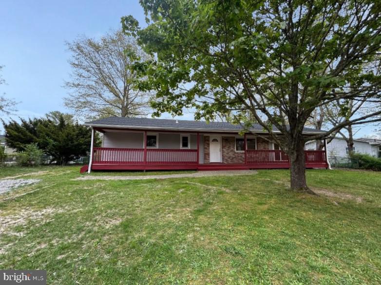 Birch Rd, Tuckerton, NJ 08087
