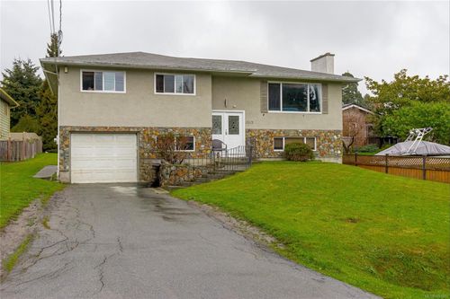 1512 Mcrae Ave, Saanich, BC, V8P1G5 | Card Image