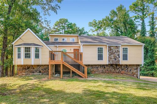740 Post Road Trce, Stone Mountain, GA, 30088-2219 | Card Image