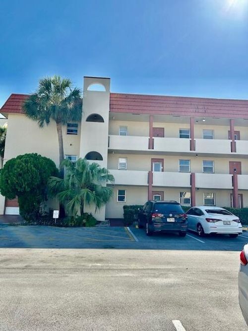 205-7960 N Sunrise Lakes Dr, Sunrise, FL, 33322-1646 | Card Image