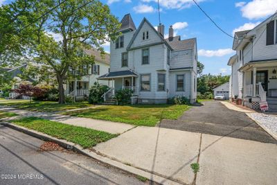 91 Bay Avenue, House other with 6 bedrooms, 2 bathrooms and null parking in Atlantic Highlands NJ | Image 2