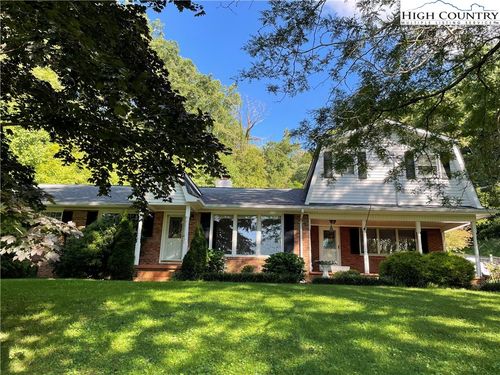 421 Northwest Dr, Jefferson, NC, 28640-9725 | Card Image