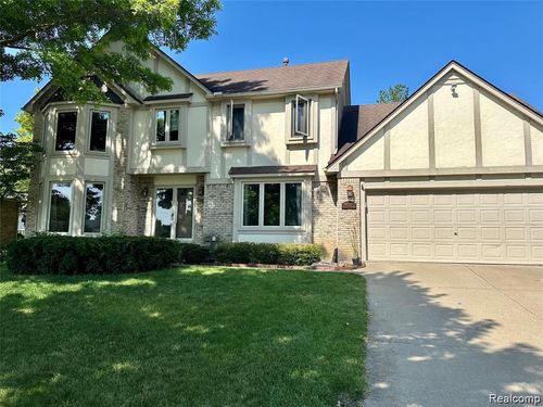 24397 Venice Dr, Novi, MI, 48374-2966 | Card Image