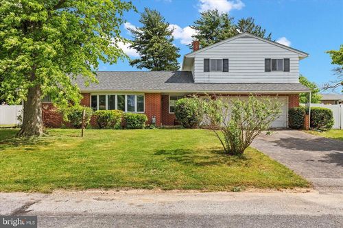 2300 Locust Rd, DOVER, PA, 17315-4542 | Card Image