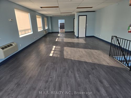 2nd-flr-2152 Danforth Ave, Toronto, ON, M4C1K3 | Card Image