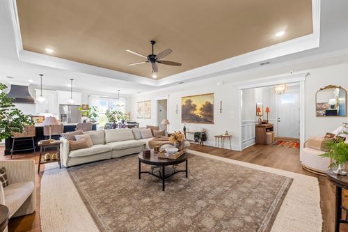 98 Springdale Dr, CRAWFORDVILLE, FL, 32327-1387 | Card Image