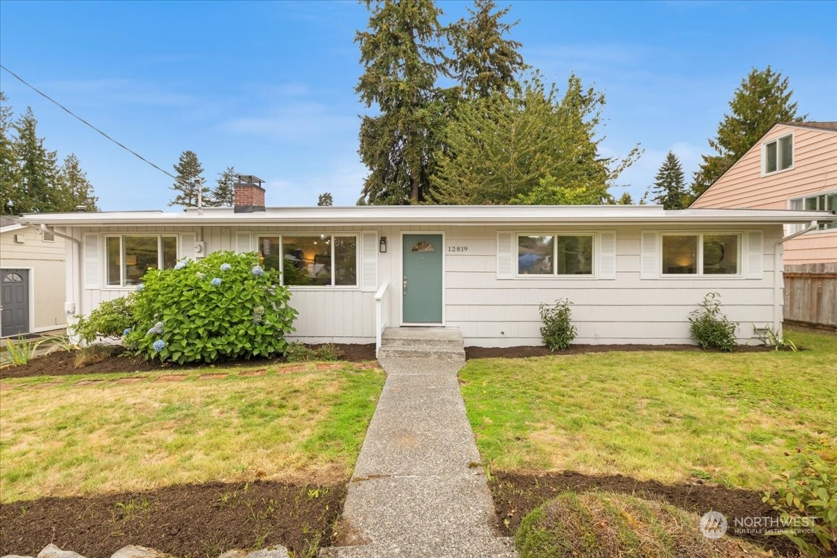 12th Ave, Burien, WA 98168