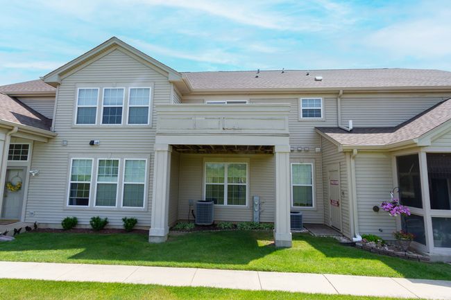 2746 - 2746 Acorn Ct, Condo with 2 bedrooms, 2 bathrooms and 2 parking in West Dundee IL | Image 23