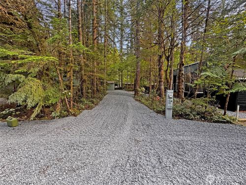 59 Christmas Tree Cir, Deming, WA, 98244 | Card Image