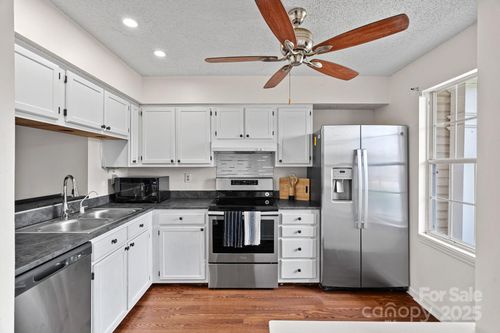 218 Water Oak Dr, Pineville, NC, 28134-7530 | Card Image