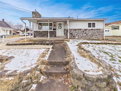 704 23rd St, Vienna, WV, 26105-1330 | Card Image