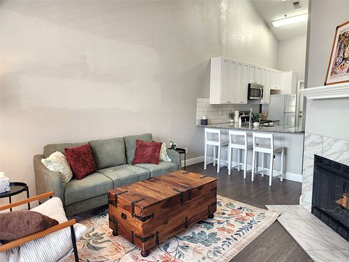 4800 W Lovers Ln, Dallas, TX, 75209-3145 | Card Image