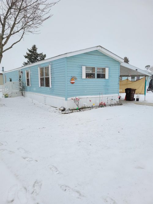 7361 Queens Ct, Alma, MI, 48801-8742 | Card Image