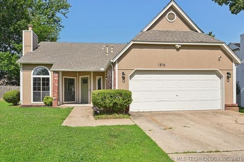 1816 S Gardenia Avenue, Broken Arrow, OK, 74012 | Card Image