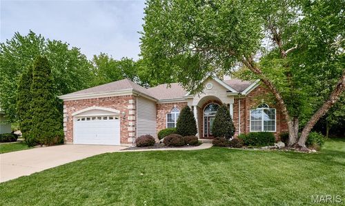 38 Silent Brook Ct, Lake St Louis, MO, 63367-2610 | Card Image