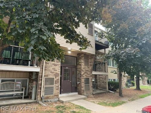139b-38280 Fairway Ct, Clinton Township, MI, 48038-6614 | Card Image