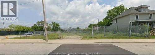 {{alt}} | Card Image