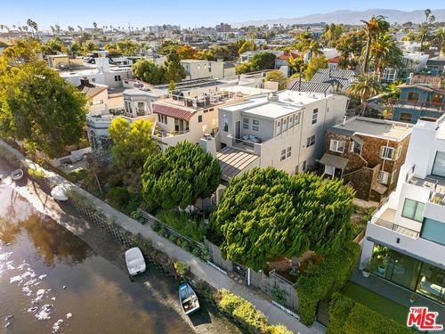 427 Sherman Canal, Venice, CA, 90291-4638 | Card Image