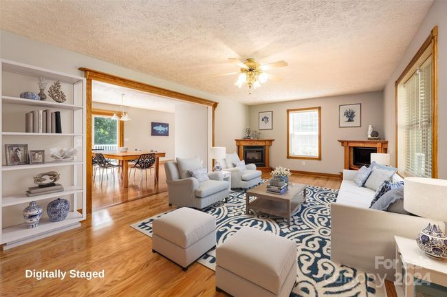 Great Room w/Hardwood Flooring | Image 9