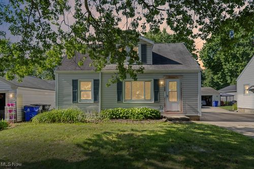 865 Jones Street, Ravenna, OH, 44266 | Card Image