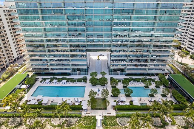 UNIT-1001 - 10203 Collins Ave, Condo with 3 bedrooms, 5 bathrooms and null parking in Bal Harbour FL | Image 41
