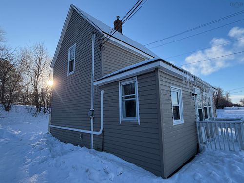 250 N Main St, Trenton, NS, B0K1X0 | Card Image