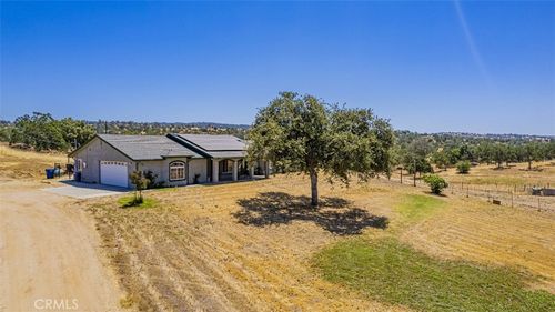 35095 Rough Rider Way, Raymond, CA, 93653-9788 | Card Image
