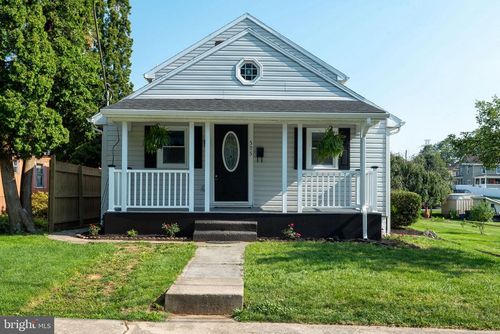 525 W 2nd St, HUMMELSTOWN, PA, 17036-1304 | Card Image