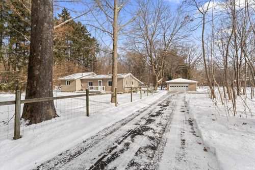 61786 Oak Rd, South Bend, IN, 46614-9648 | Card Image