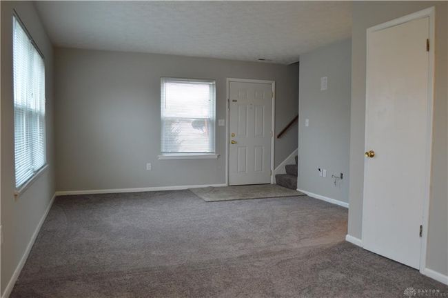1215 Robbins Run Ct, Townhouse with 2 bedrooms, 2 bathrooms and null parking in Washingtn Twp OH | Image 6