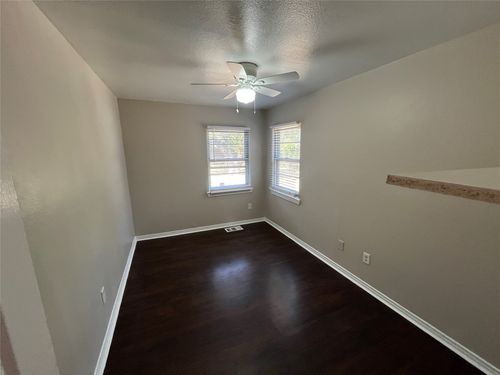 1319 Hansboro Ave, Dallas, TX, 75224-2549 | Card Image