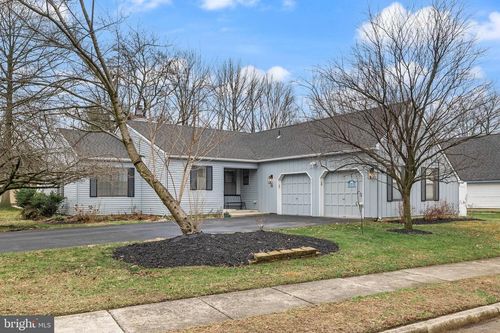 18 Embassy Ct, Cherry Hill, NJ, 08002-1934 | Card Image