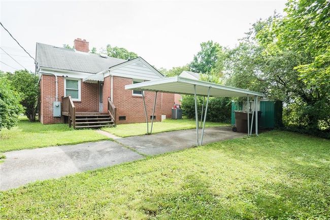 1011 W Wendover Ave, House other with 2 bedrooms, 2 bathrooms and null parking in Greensboro NC | Image 25