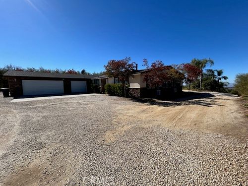 43735 Cardinal Rd, Hemet, CA, 92544-9299 | Card Image