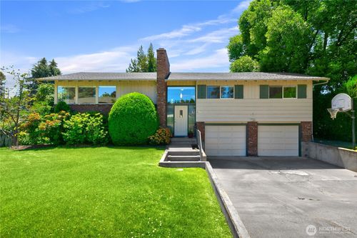 4906 Douglas Dr, Yakima, WA, 98908-2556 | Card Image