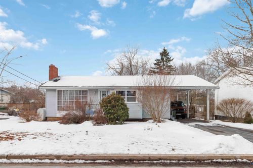 16 Balsam Cir, Lower Sackville, NS, B4C1A9 | Card Image