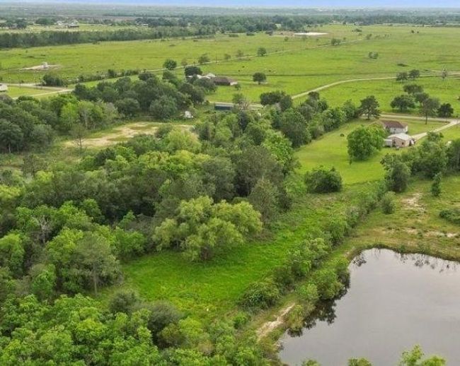 3 - 13872 Shellhammer Rd, House other with 4 bedrooms, 2 bathrooms and null parking in Winnie TX | Image 31