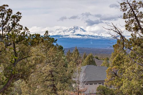 1386 Spring Ridge Ct, Redmond, OR, 97756-7130 | Card Image