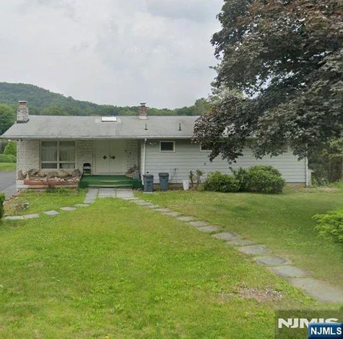 313 High Crest Dr, West Milford, NJ, 07480-3711 | Card Image