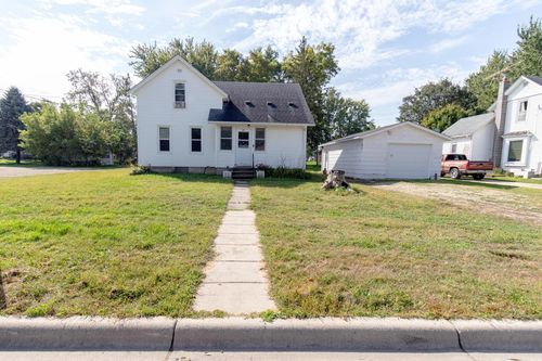 611 Main St, West Concord, MN, 55985-8811 | Card Image