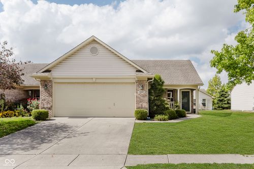 1202 Whittington Dr, Brownsburg, IN, 46112-8327 | Card Image
