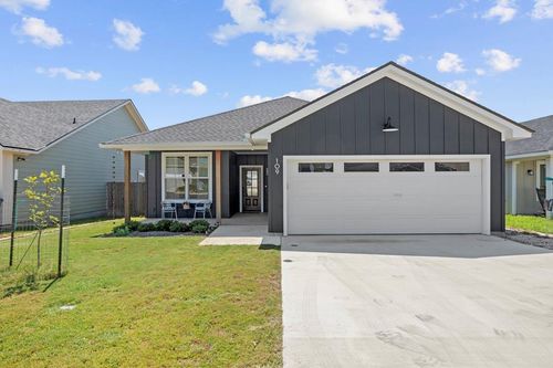 109 Feather Way, Fredericksburg, TX, 78624-2631 | Card Image