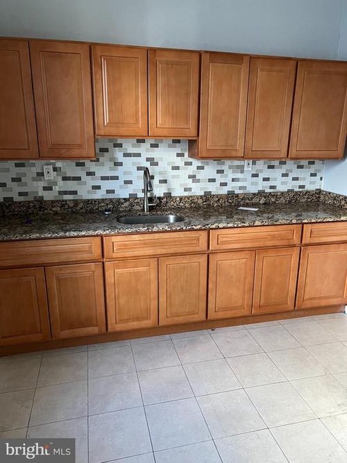 2-60 High St, WOODBURY, NJ, 08096-2302 | Card Image