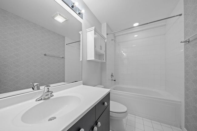 APT-504 - 4537 S Drexel Blvd, Condo with 2 bedrooms, 2 bathrooms and 1 parking in CHICAGO IL | Image 12