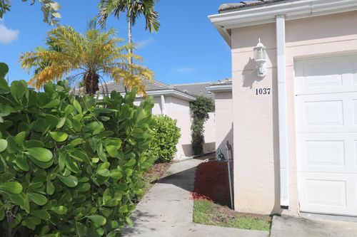1037 Island Manor Dr, Greenacres, FL, 33413-2028 | Card Image