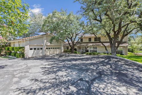 415 Dasher Dr, Lakeway, TX, 78734-5044 | Card Image