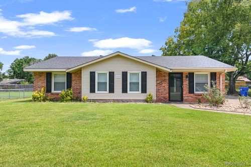 111 Lori St, Prattville, AL, 36066-6017 | Card Image