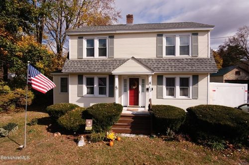 800 Simonds Rd, Williamstown, MA, 01267-2109 | Card Image